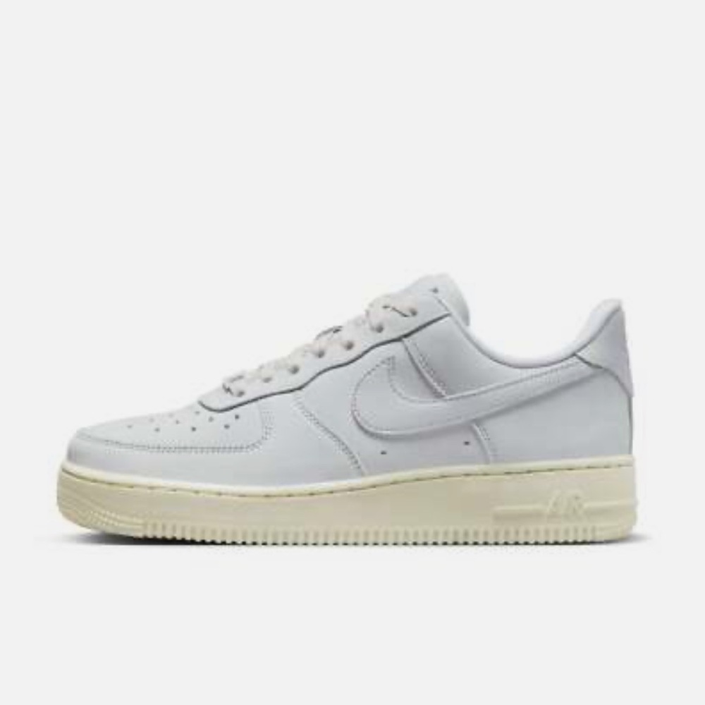 Women’s Nike Air Force 1 Premium